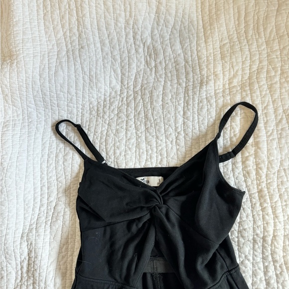 Jumper with cute top cut out - Picture 1 of 3